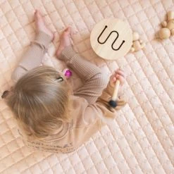 Love By Lily .com Love By Lily - Groot Rond Speelkleed - Rosy Sky - 140cm -Exporteren speelkleden winkel 550x359 5