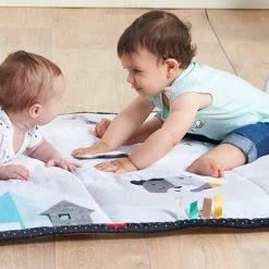 Tiny Love Supermat Speelmat - Magical Tales - Zwart/Wit 72 Tiny Love Supermat Speelmat - Magical Tales - Zwart/Wit -Exporteren speelkleden winkel 550x364 1