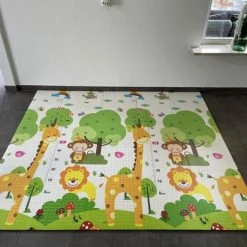 Merkloos Speelmat Baby Kinderen - Speelkleed XL - Foam - Dubbelzijdig - Opvouwbaar - 180 X 200 Cm - Giraffe En Treintjes - 1,5 Cm Dik - Inclusief Opbergtas -Exporteren speelkleden winkel 550x412