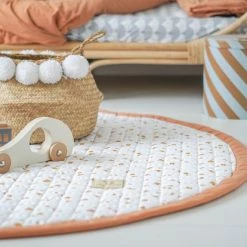 Love By Lily .com Love By Lily - Groot Rond Speelkleed - Sunny Clovers - 140cm -Exporteren speelkleden winkel 550x414 13