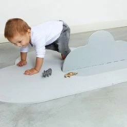 Quut - Speelmat Head In The Clouds Small - Grijs -Exporteren speelkleden winkel 550x477 3