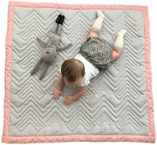 Mama Designs - Speelmat - Babykleed - Grijs/roze - 100cmx100cm - Met Opbergzak 3 Mama Designs - Speelmat - Babykleed - Grijs/roze - 100cmx100cm - Met Opbergzak