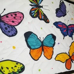 Speelkleed Gekleurde Vlinders 150 X 100 Deluxe EXTRA DIK - Liefboefje - Speelmat - Groot Speelkleed - Speelkleed Baby - Speeltapijt - Vloerkleed Baby - Babymat XL - Kraamcadeau - Speelkleed Kinderen - 100+ Leuke Liefboefje Speelkleed Designs -Exporteren speelkleden winkel 550x550 1191