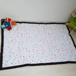 Speelkleed Gekleurde Stipjes 150 X 100 Deluxe EXTRA DIK - Liefboefje - Speelmat - Groot Speelkleed - Speelkleed Baby - Speeltapijt - Vloerkleed Baby - Babymat XL - Kraamcadeau - Speelkleed Kinderen - 100+ Leuke Liefboefje Speelkleed Designs -Exporteren speelkleden winkel 550x550 969