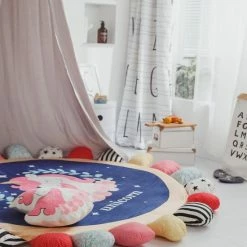 By Baboo Baby Cadeau Meisje - Vloerkleed Kinderkamer - Mooie Eenhoorn - Speelmat Met Kussentjes - Kindertapijt - Speelkleed Meisje - Oranje - Roze - Blauw 25 By Baboo Baby Cadeau Meisje - Vloerkleed Kinderkamer - Mooie Eenhoorn - Speelmat Met Kussentjes - Kindertapijt - Speelkleed Meisje - Oranje - Roze - Blauw -Exporteren speelkleden winkel 550x650