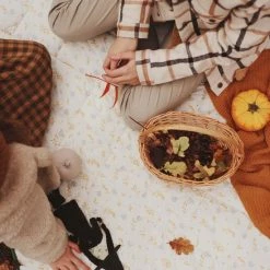 Speelkleed Speeltapijt Stay&Play - Avery Row - Mimosa - 100cm X 100cm